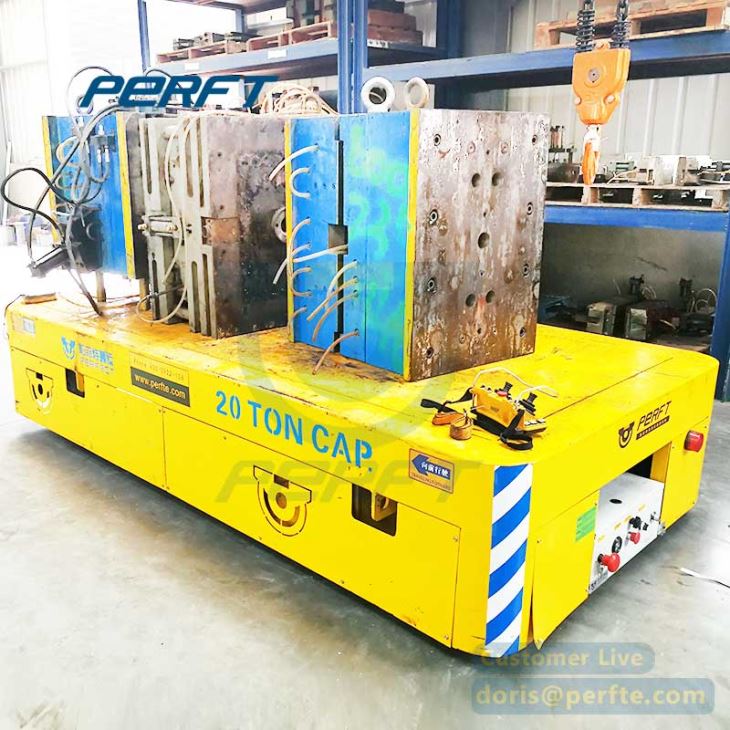 Carrello di trasferimento stampi